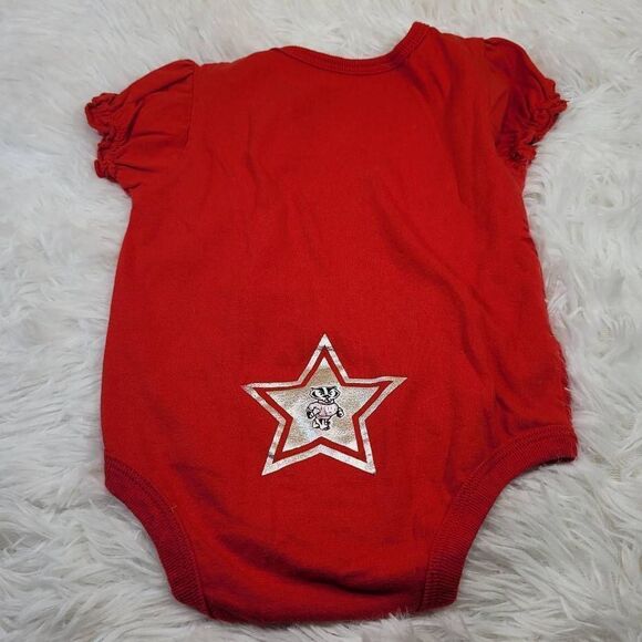 Colosseum Athletics Red and White Wisconsin Badgers One Piece Outfit- Size 3-6M - Picture 5 of 6